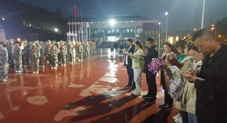 營地組織人員赴湖北宜昌學(xué)習(xí)