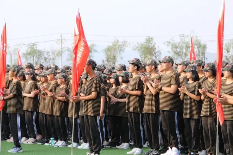 賡續(xù)百年不變初心 勇?lián)鷷r(shí)代育人使命|慶祝第37個(gè)教師節(jié)活動(dòng)落幕