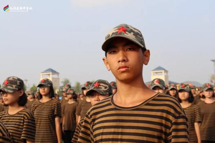 再見，軍訓(xùn)。你好，高中！|市外國語學(xué)校2021級(jí)新生軍訓(xùn)落下帷幕