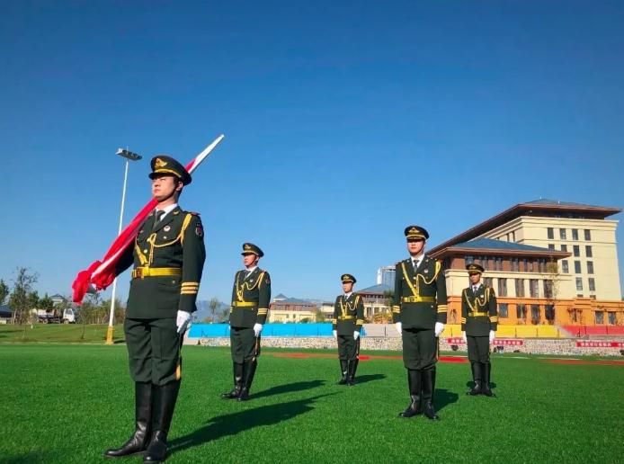 以軍訓(xùn)之名 赴明日之約|讓紅色教育根植新生開學(xué)一課