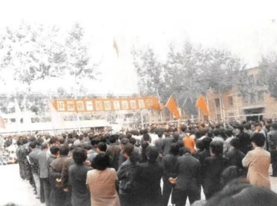 邊游邊學(xué)|走進(jìn)那段跨越40年的光輝歲月里